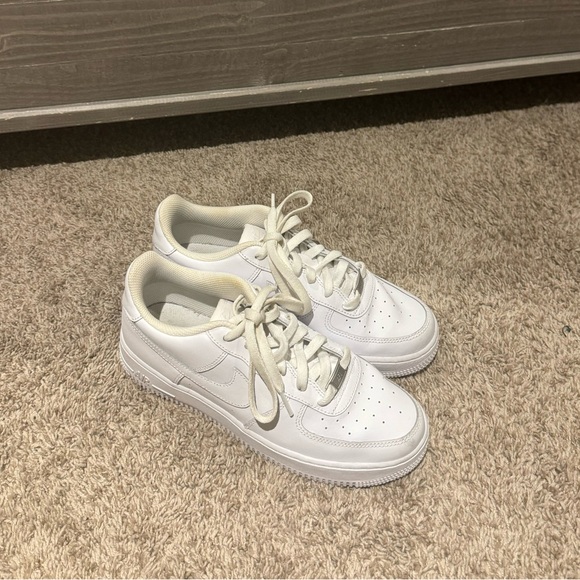 Nike Air Firce - Picture 2 of 4